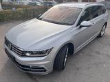 Volkswagen Passat Variant 2.0 TDI SCR 140kW DSG Highlin...