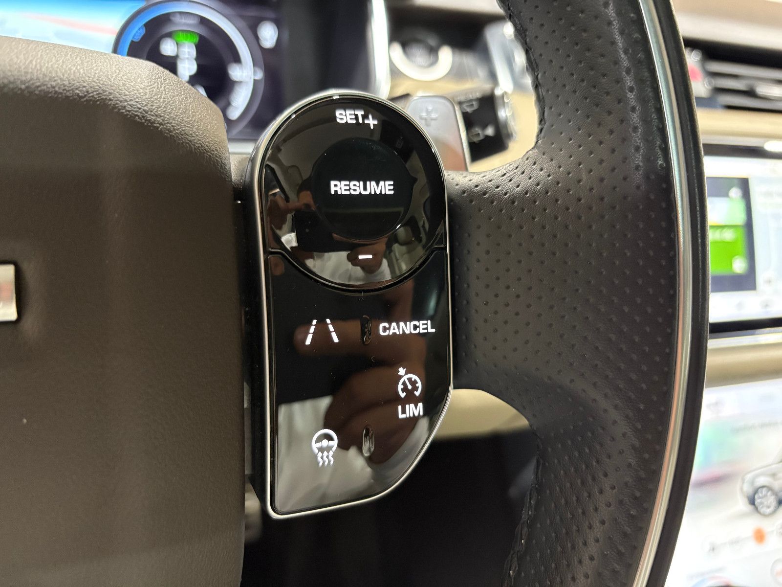 Fahrzeugabbildung Land Rover Range Rover Sport HSE Dynamic Hybrid/PANO/MEMORY