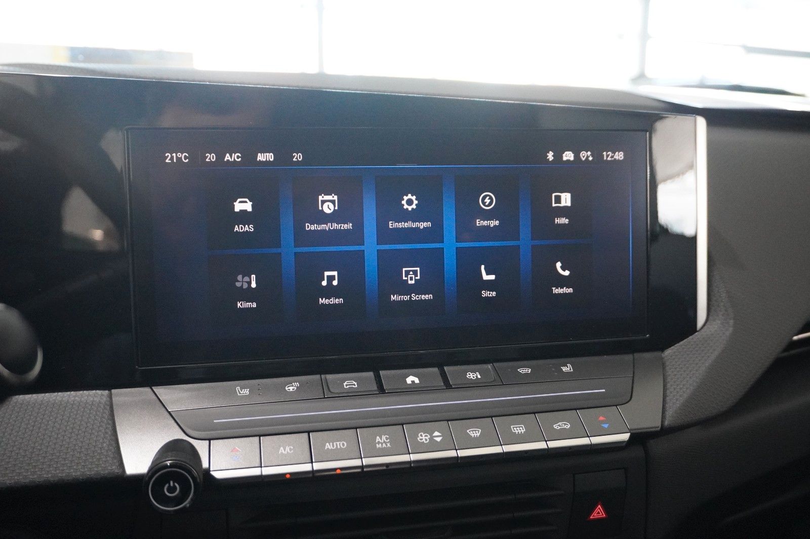 Fahrzeugabbildung Opel Astra L Lim. 1.6 HYBRID ELEGANCE NAVI/LED/SH/AHK