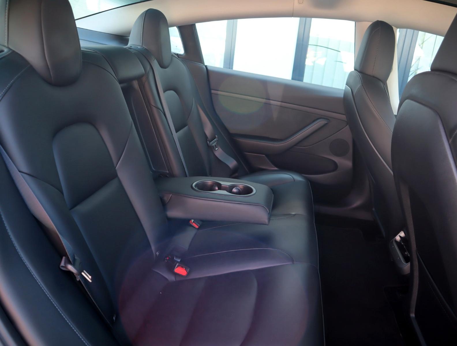Tesla Model 3 Long Range Allrad /SHZ /2-Zonen-Klima