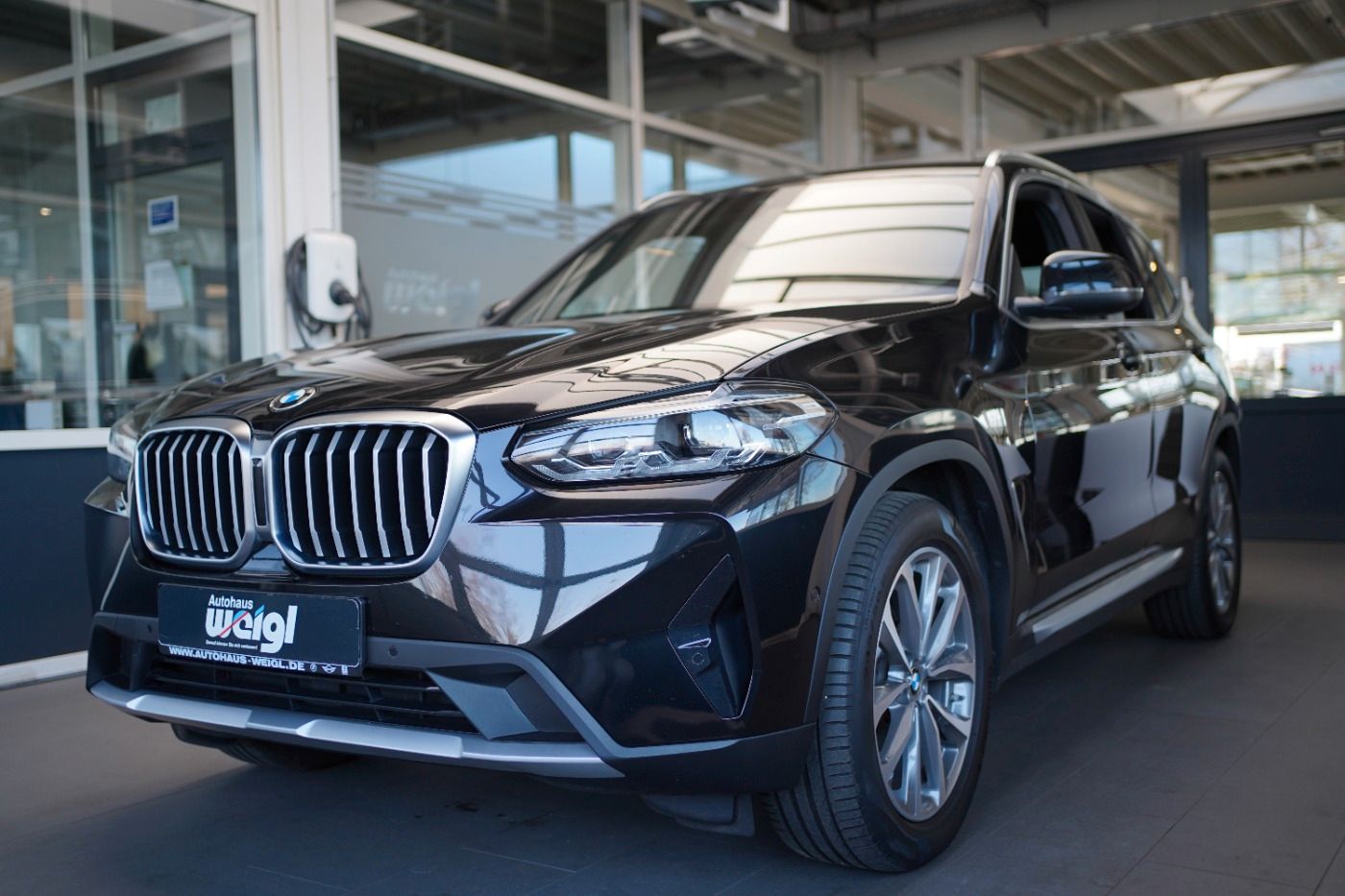Fahrzeugabbildung BMW X3 xDrive 20i +LED+AHK+Live Cockpit Plus+