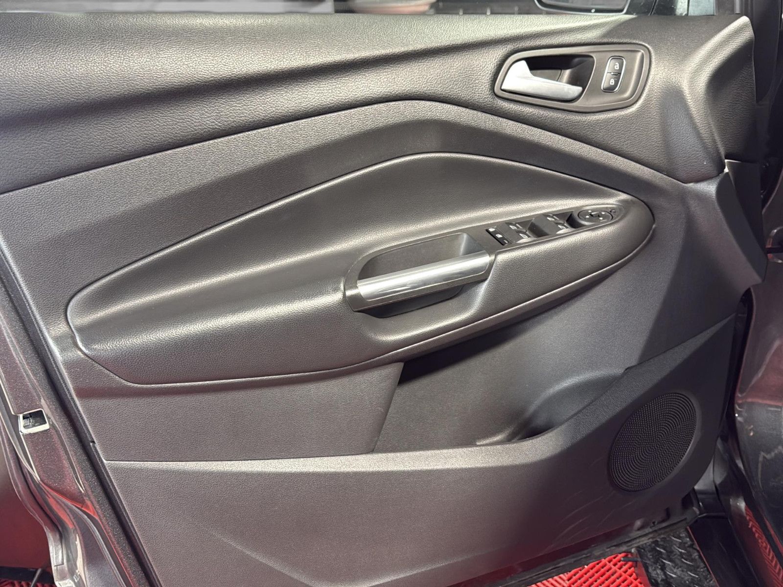 Fahrzeugabbildung Ford Kuga ST-Line/ unfallfrei