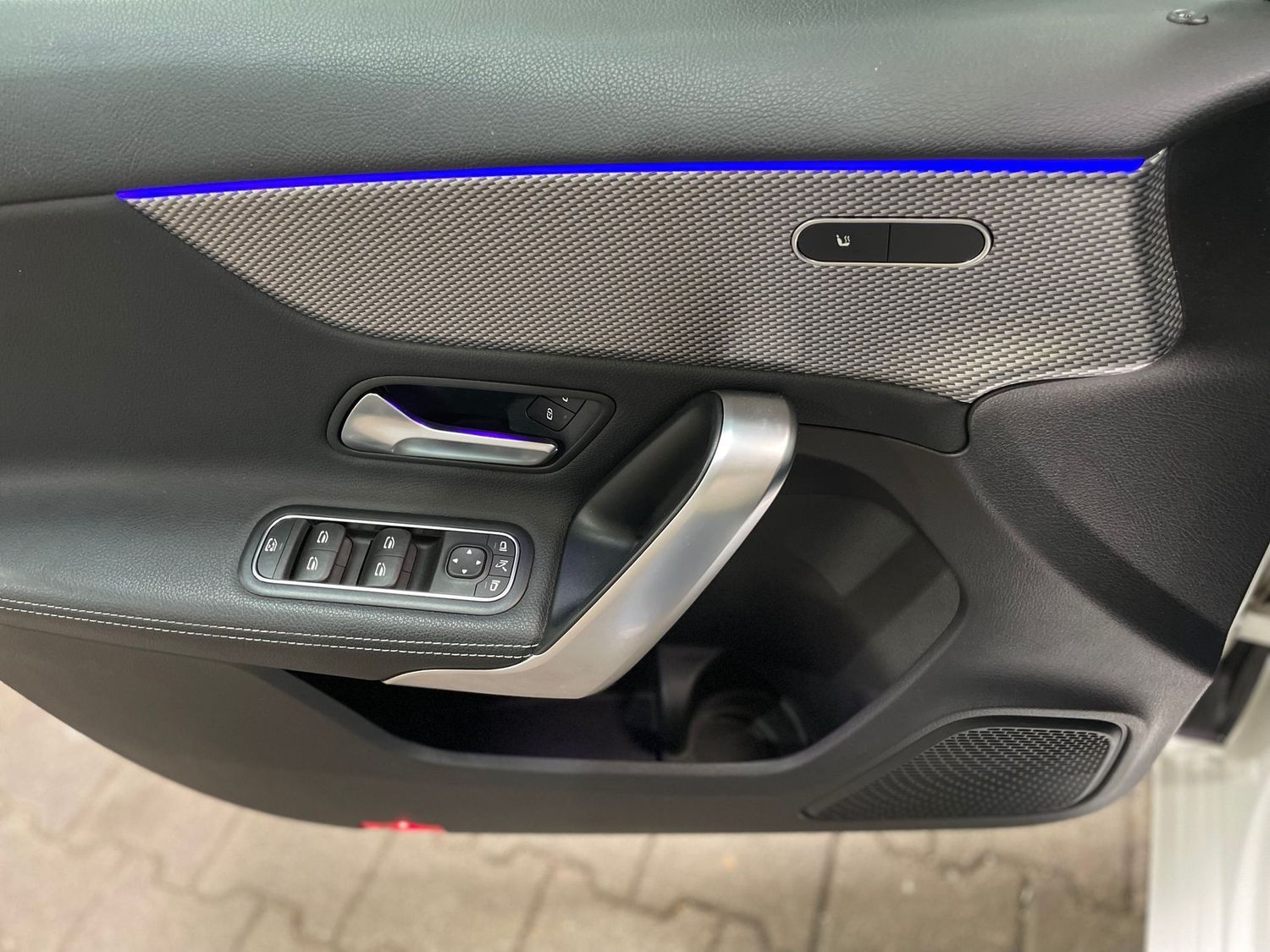 Fahrzeugabbildung Mercedes-Benz A 200 d #LED#Wide#distr.#360°#Ambiente#