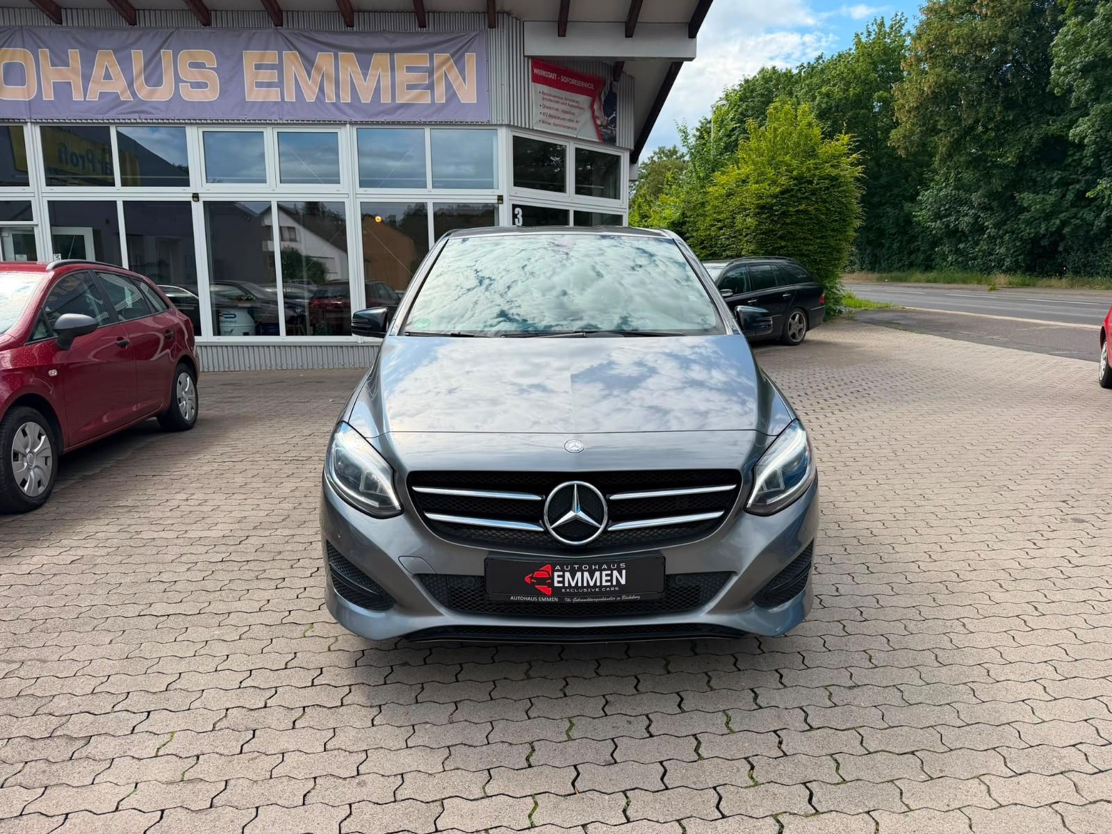 Mercedes-Benz B 180 Urban Automatik/Navi/Sitzhzg/Tempomat