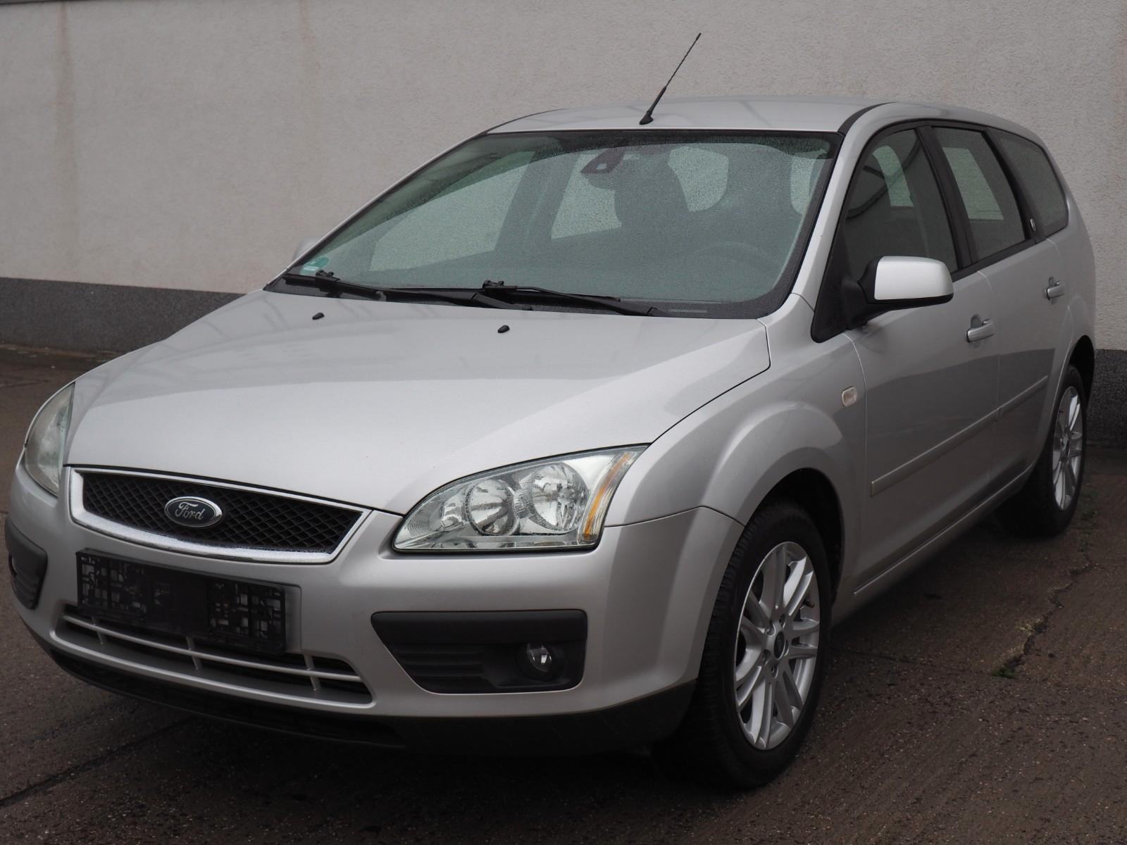 Ford Focus Turnier Ghia TÜV- SERVICE NEU