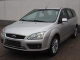 Ford Focus Turnier Ghia TÜV- SERVICE NEU - Ford Focus aus 2009: Se
