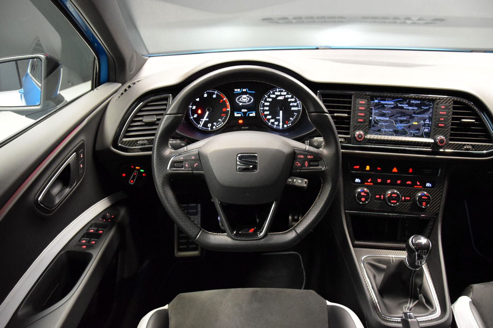 Fahrzeugabbildung SEAT Leon Cupra 290 Dynamic-Paket Sonderlackierung