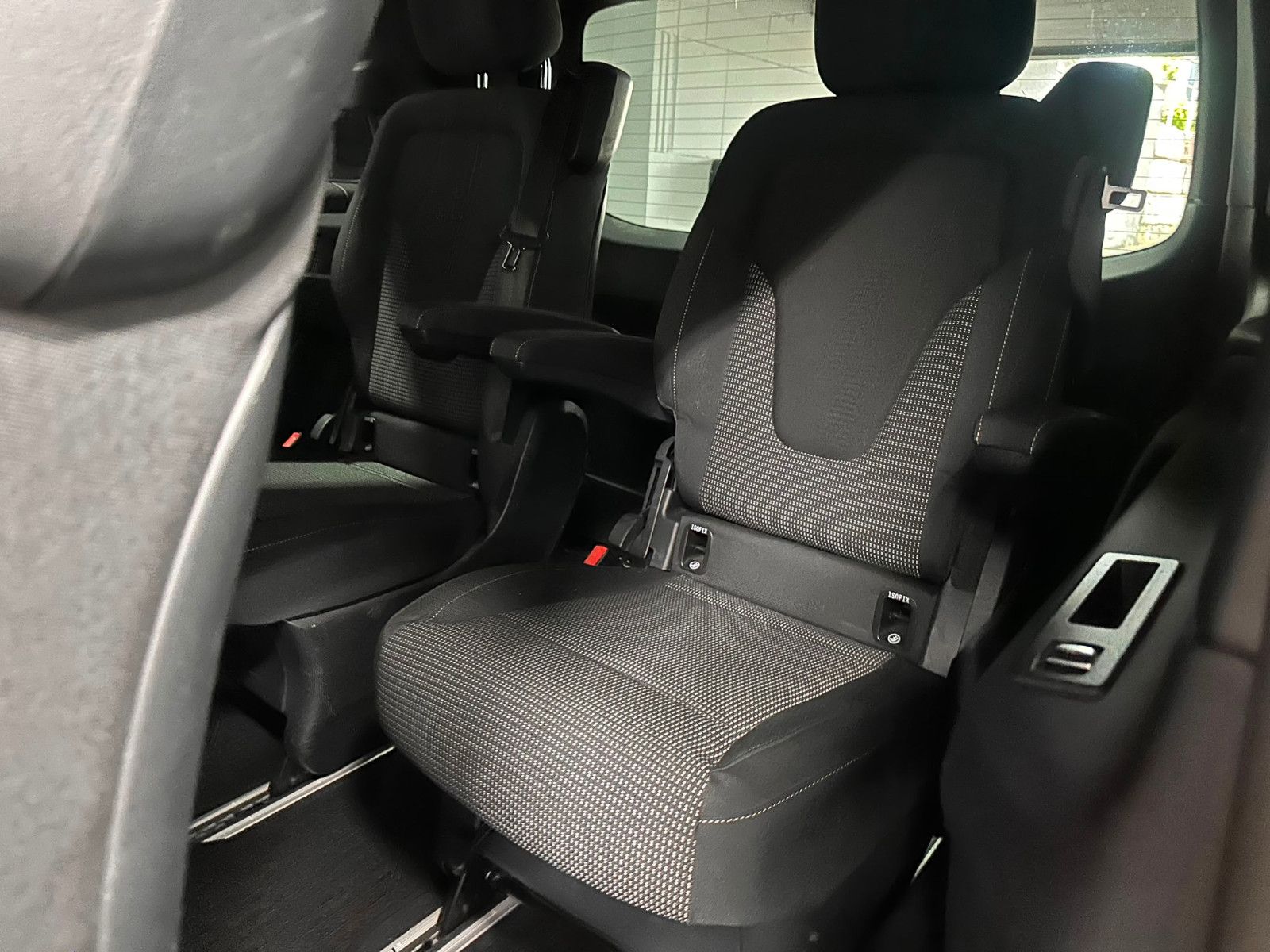 Fahrzeugabbildung Mercedes-Benz V 220 d Aut. EDITION kompakt*6-Sitz*DISTRO*SDH*