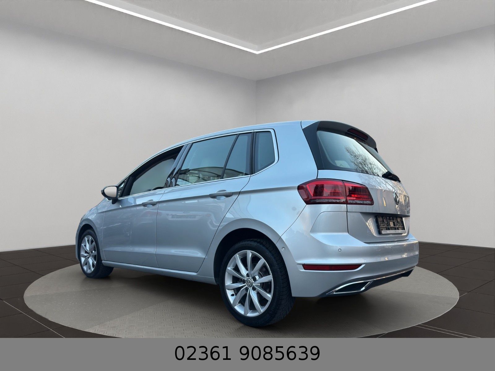 Fahrzeugabbildung Volkswagen Golf Sportsvan VII Highline Automatik/Navi