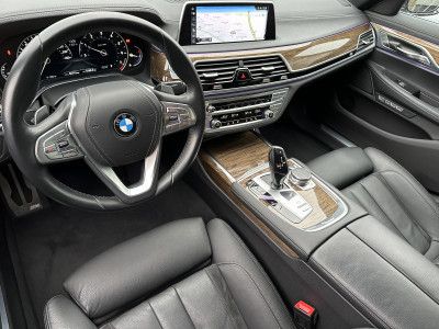 Fahrzeugabbildung BMW 740i M-Sport NAV+LED+SHZ+HiFi+KAMERA+2Hd+WLAN+PP