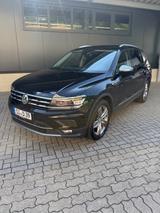 Volkswagen Tiguan Allspace 2.0 TDI SCR DSG 4MOTION Highline - Volkswagen Tiguan Allspace mit Diesel-Antrieb: Schwarz, Head-Up Display