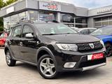 Dacia Sandero II Stepway Essential - Dacia Sandero: Stepway Essential