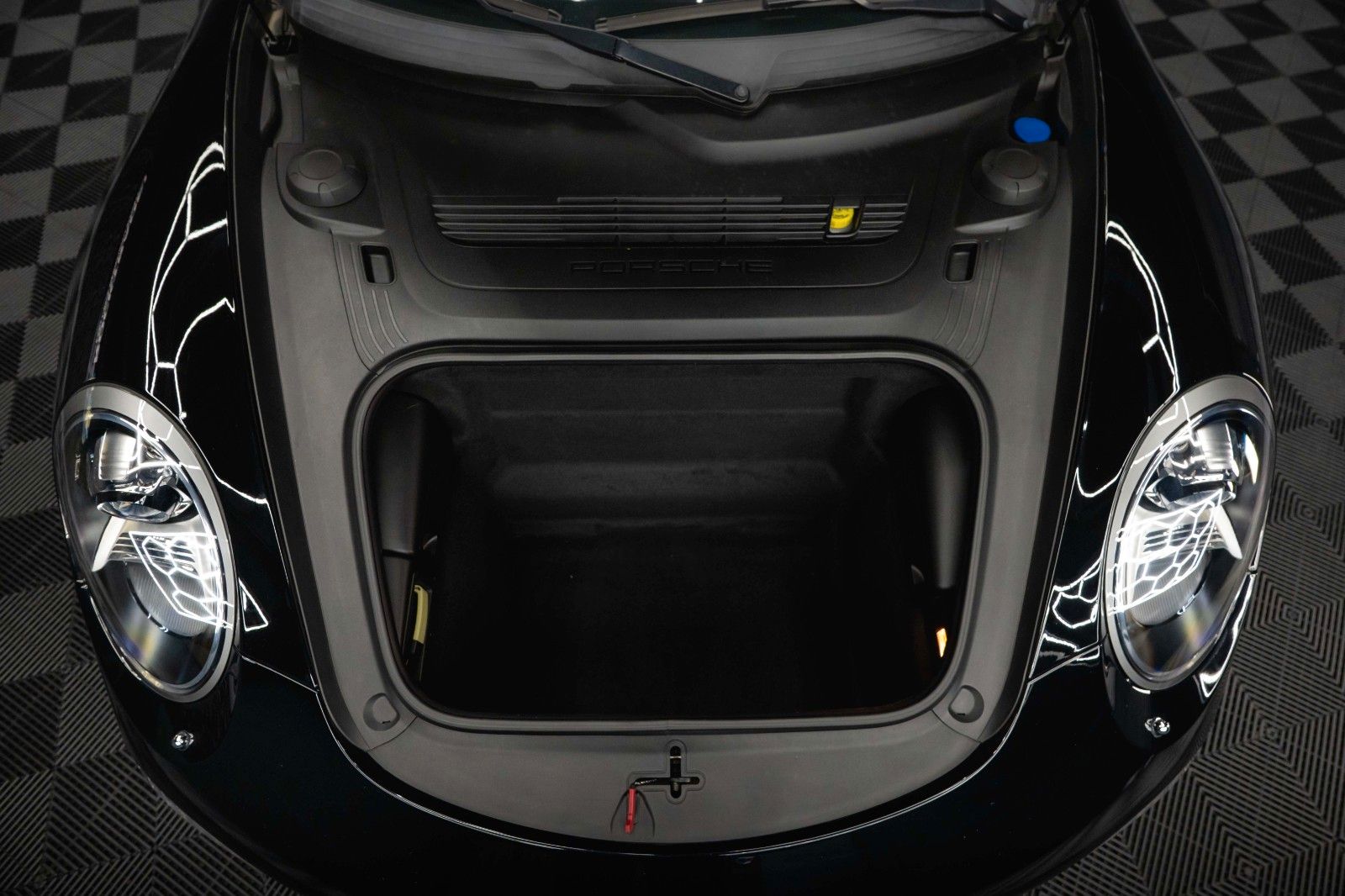 Fahrzeugabbildung Porsche 991 911 Carrera S GTS Black Design Chrono *Pano*