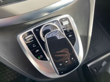 Fahrzeugabbildung Mercedes-Benz V 250d Kompakt AMG*360°Kam*2xEl.Tür*Burmester*