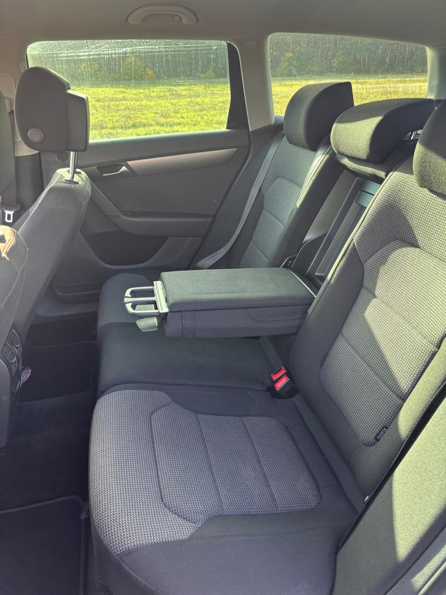 Volkswagen Passat 2013 — photo 14