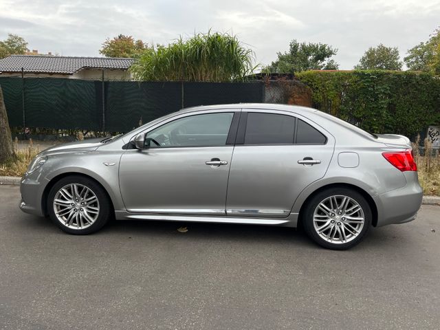 Suzuki Kizashi 2.4 SPORT CVT Allrad TÜV NEU