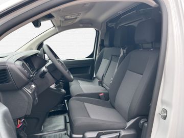 Fotografie 9 des Opel Vivaro L2 1.5 Boden AHK Doppelsitzbank