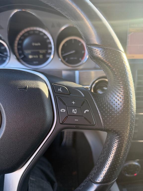 Mercedes-Benz GLK 320