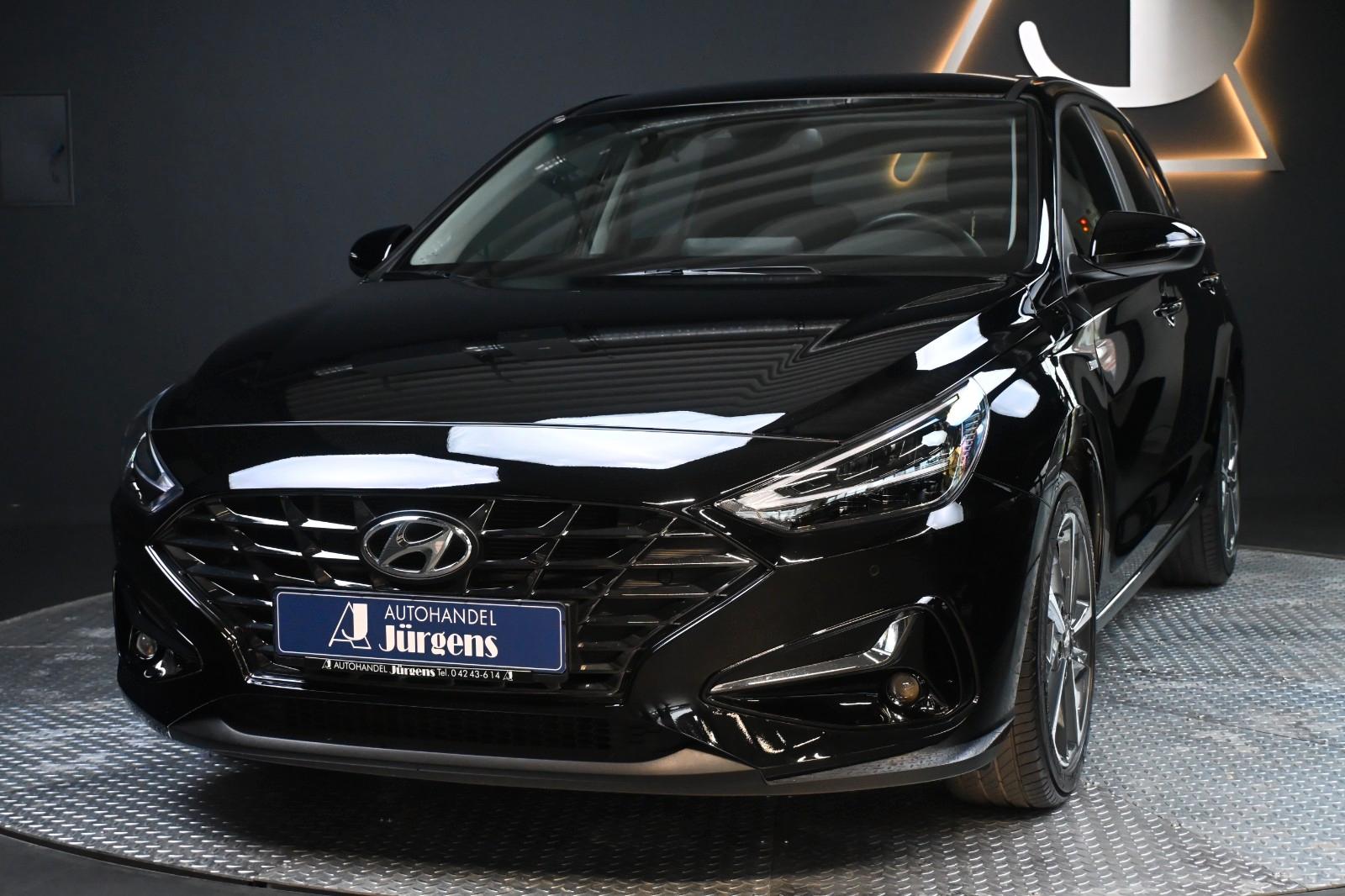 Hyundai i30/LED/NAVI/LANE/RFK/CARPLAY