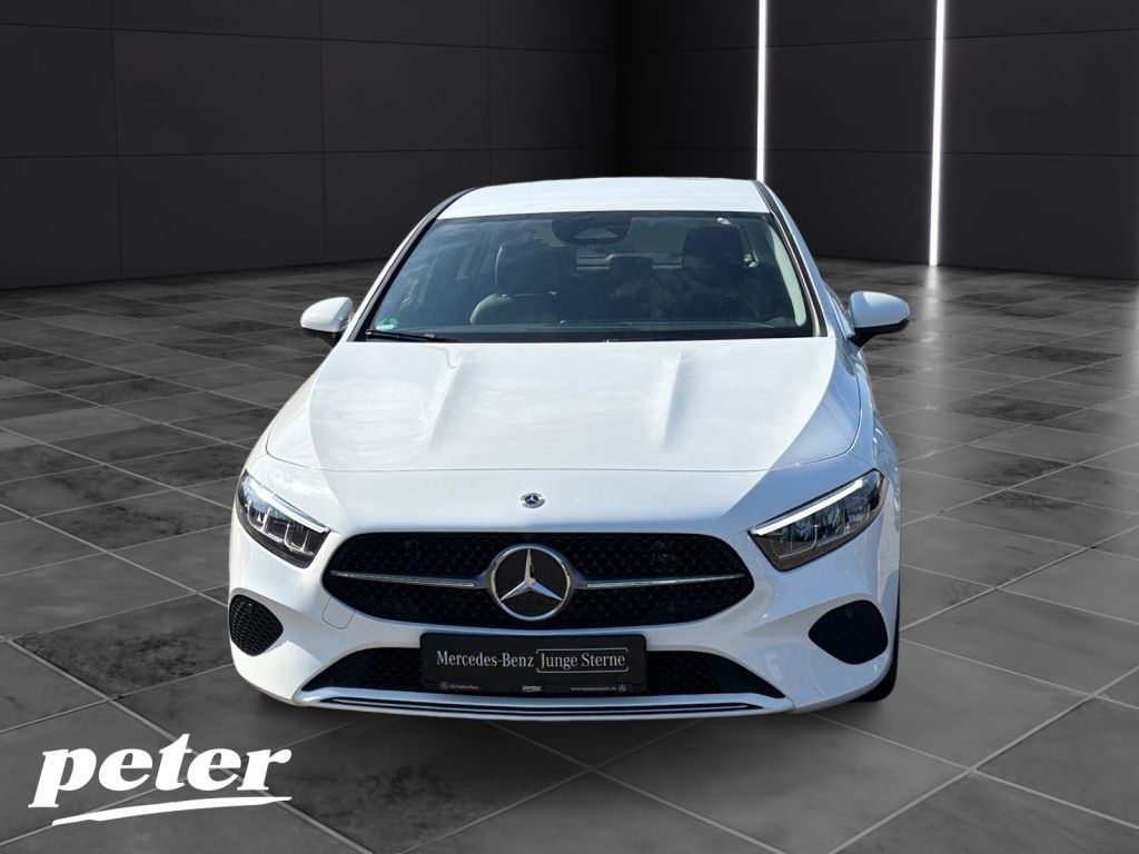 Mercedes-Benz A 180 Kompaktlimousine Progressive*Winter Paket imagem 2