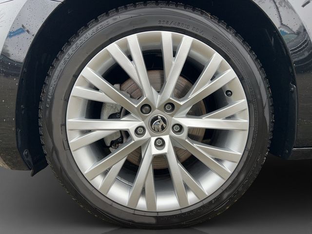 Superb Combi 2.0TDI DSG Ambition AHK