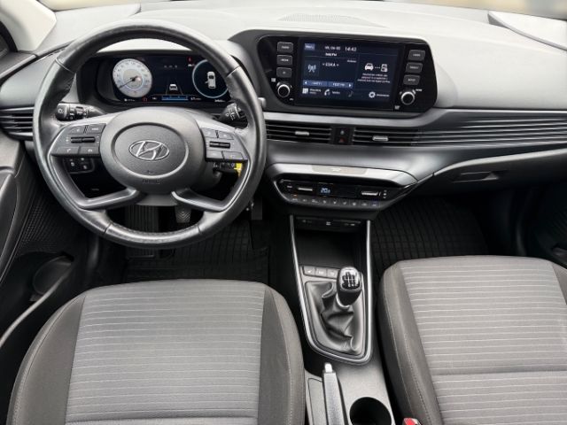 Fahrzeugabbildung Hyundai i20 1.0 T-GDI +CARPLAY+TEMPOMAT+SHZ+RFK+KLIMA+UV