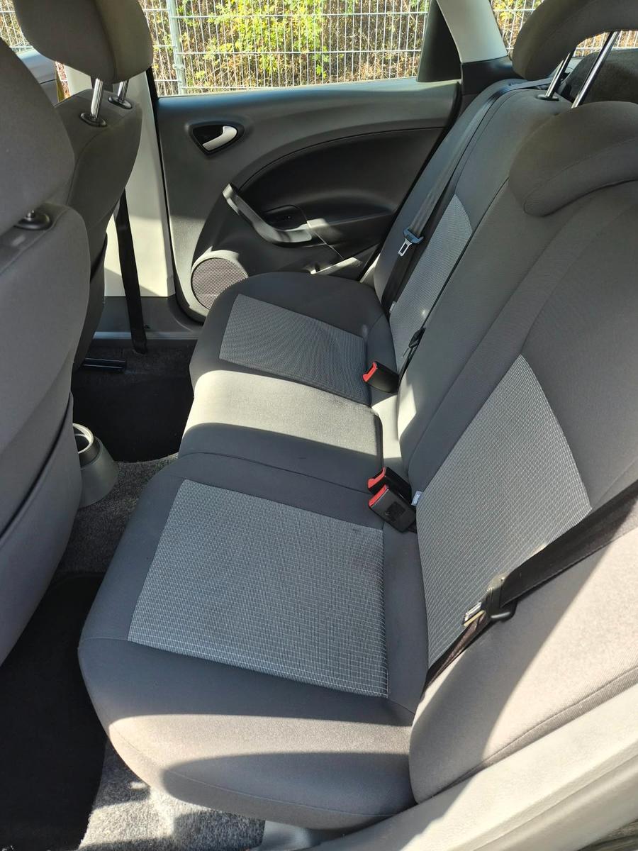 Seat Ibiza 2011 — photo 8