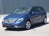 Mercedes-Benz B 250 DCT Bi-Xenon Navi Distronic AHK 17" 2-Hand - blaue Mercedes-Benz B 250