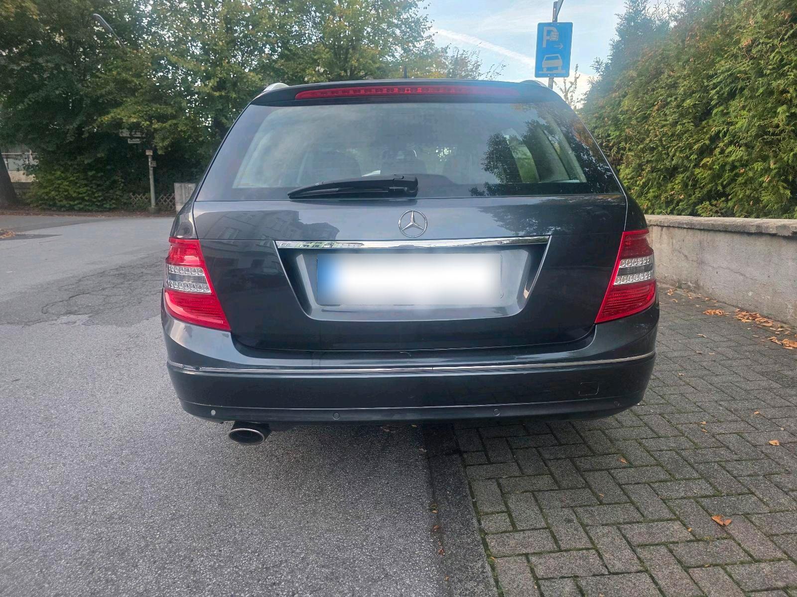 Mercedes-Benz C220 2009 — photo 9