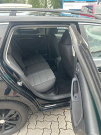Volkswagen Golf - 12