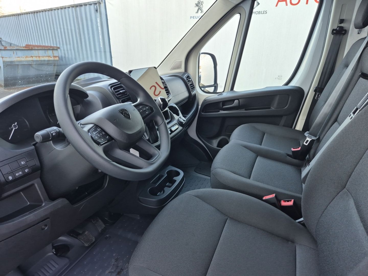 Fahrzeugabbildung Peugeot Boxer KW 35 L3H2 BlueHDi 140 AT AHK-abn. DAB