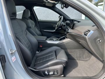 Fahrzeugabbildung BMW 320 d xDrive M Sport ACC 360° H&K Standh 19"