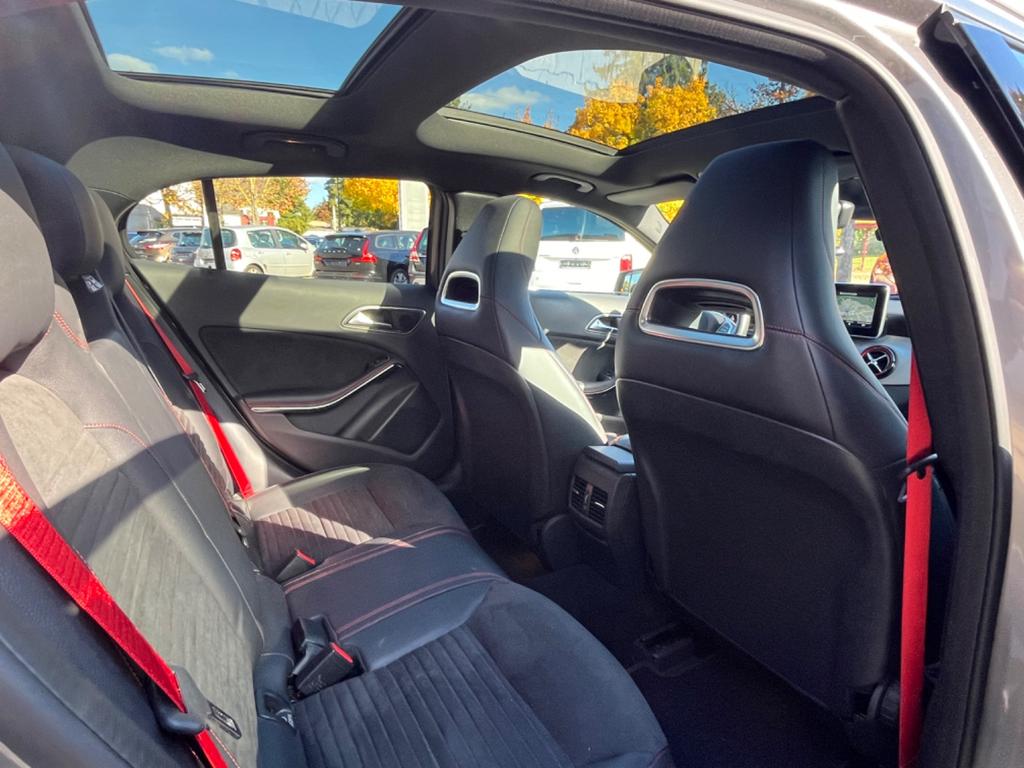 Mercedes-Benz GLA 45 AMG