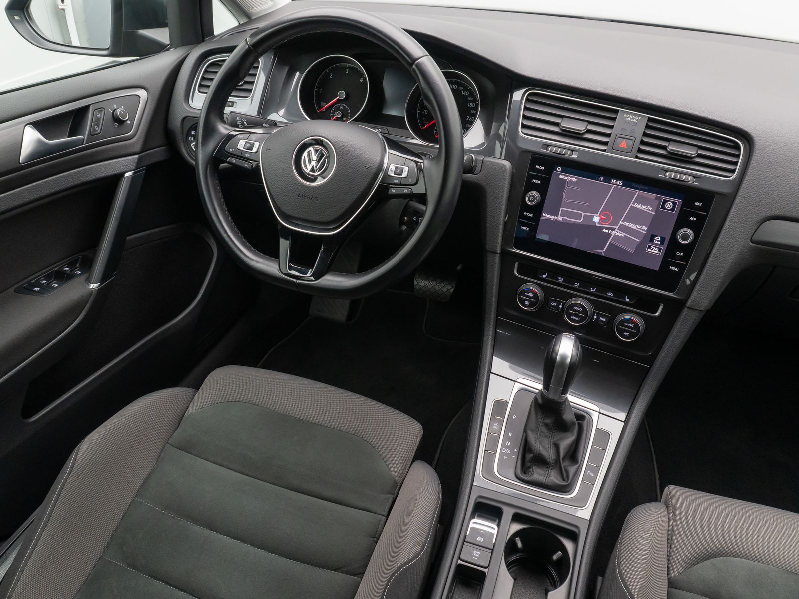 Fahrzeugabbildung Volkswagen Golf VII Variant Comfortline BMT/Start-Stopp PDC