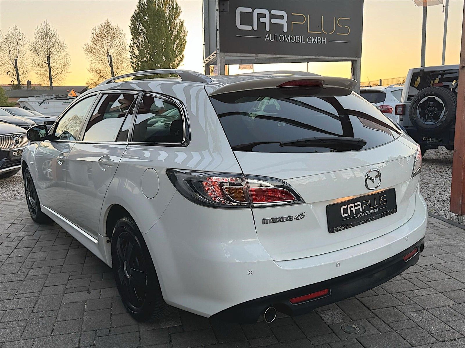 Fahrzeugabbildung Mazda 6 Kombi 2.0  Sports-Line *Bi-Xenon*BOSE*Keyless*