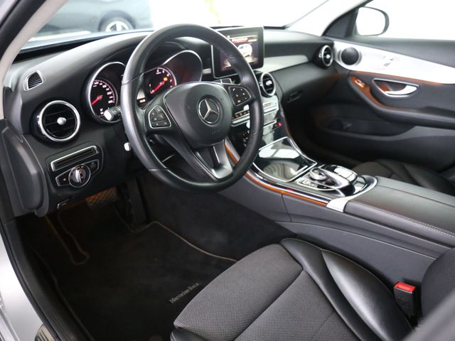 Mercedes-Benz C 250 AVANTGARDE 9G LED NAVI COMAND PANORAMA