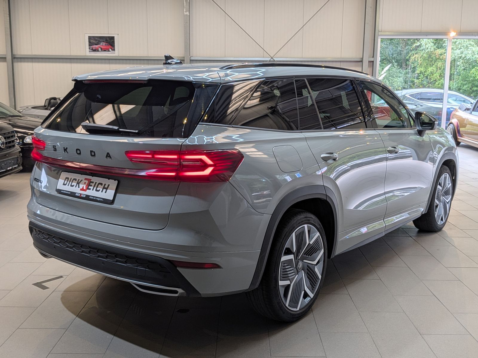 Fahrzeugabbildung SKODA Kodiaq 2.0TDI SPORTLINE*MEMOR*CAM*LED*ACC*7-SITZ