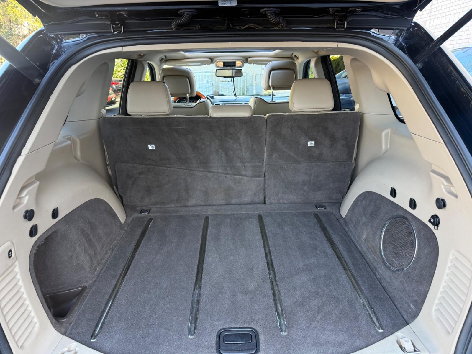 Jeep Grand Cherokee 3.0 CRD Overland | 241 ch | BVA | Toit panoramique | Régulateur adaptatif | Hayon électrique | Attelage 3,5 t