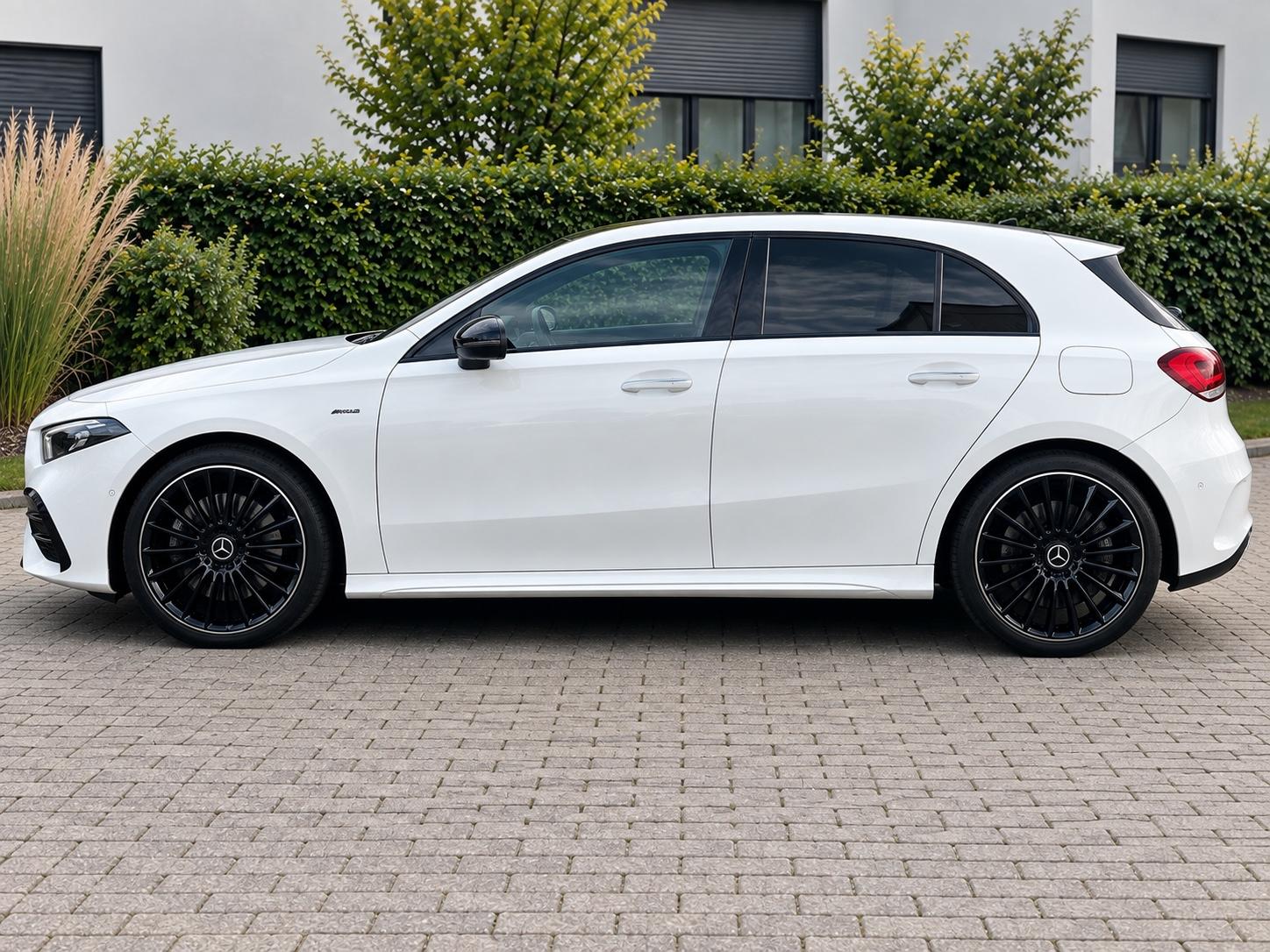 Mercedes-Benz A 250 e AMG Line PREMIUM Night MULTIBEAM 19