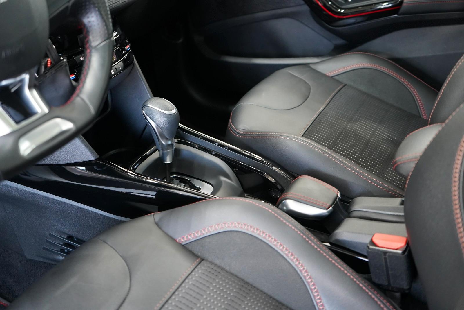 Peugeot 2008 Allure GT-LINE*Pano*Navi*Kam*18 Z.*Automat.
