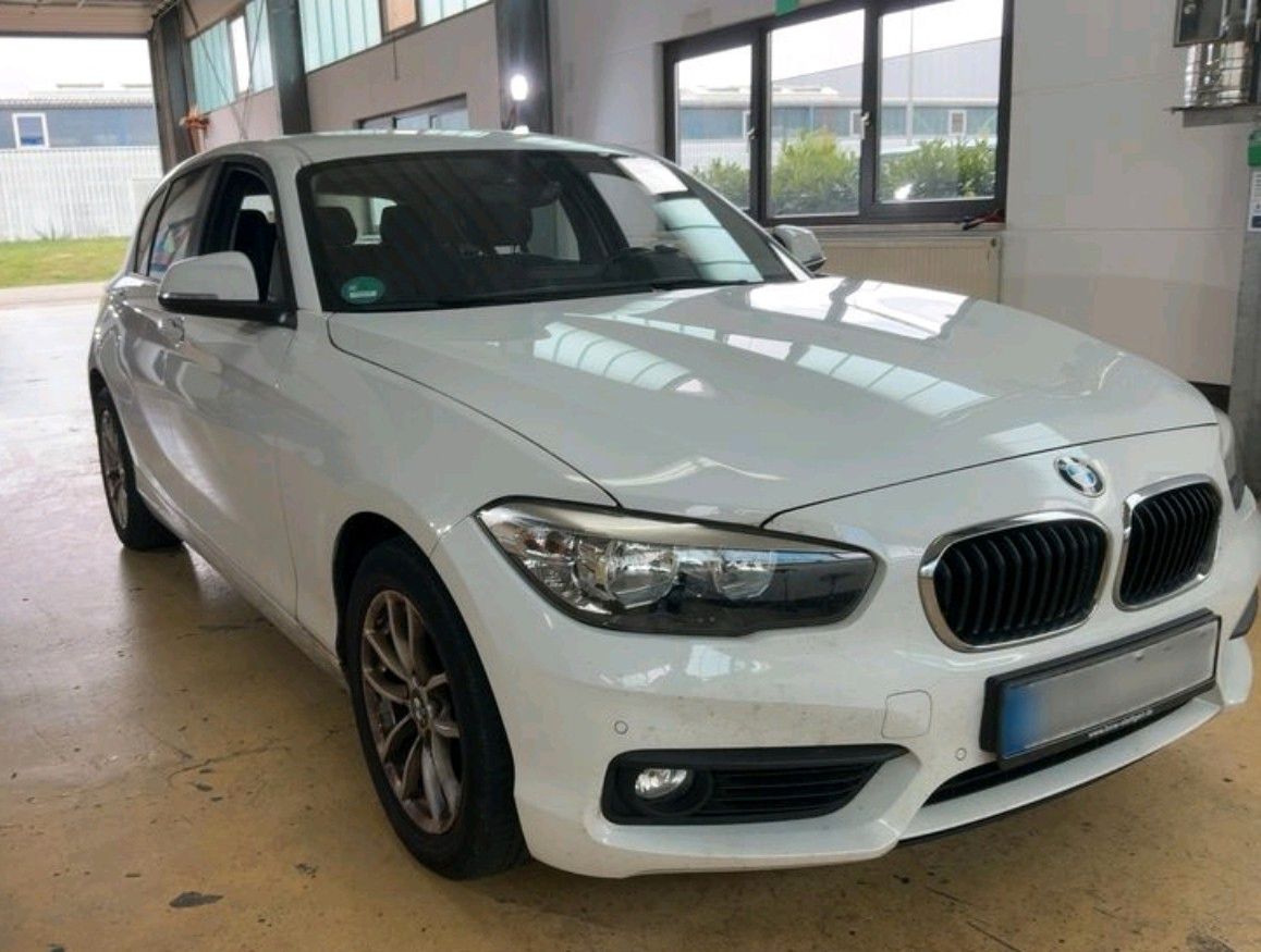 BMW 118i 5-trg Advantage TÜV SERVICE FRISCH