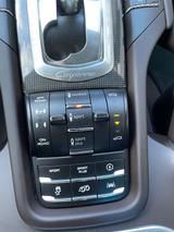 Porsche Cayenne GTS  8 FachVorführwagen mit allen Extras - Porsche Gebrauchtwagen in Heilbronn