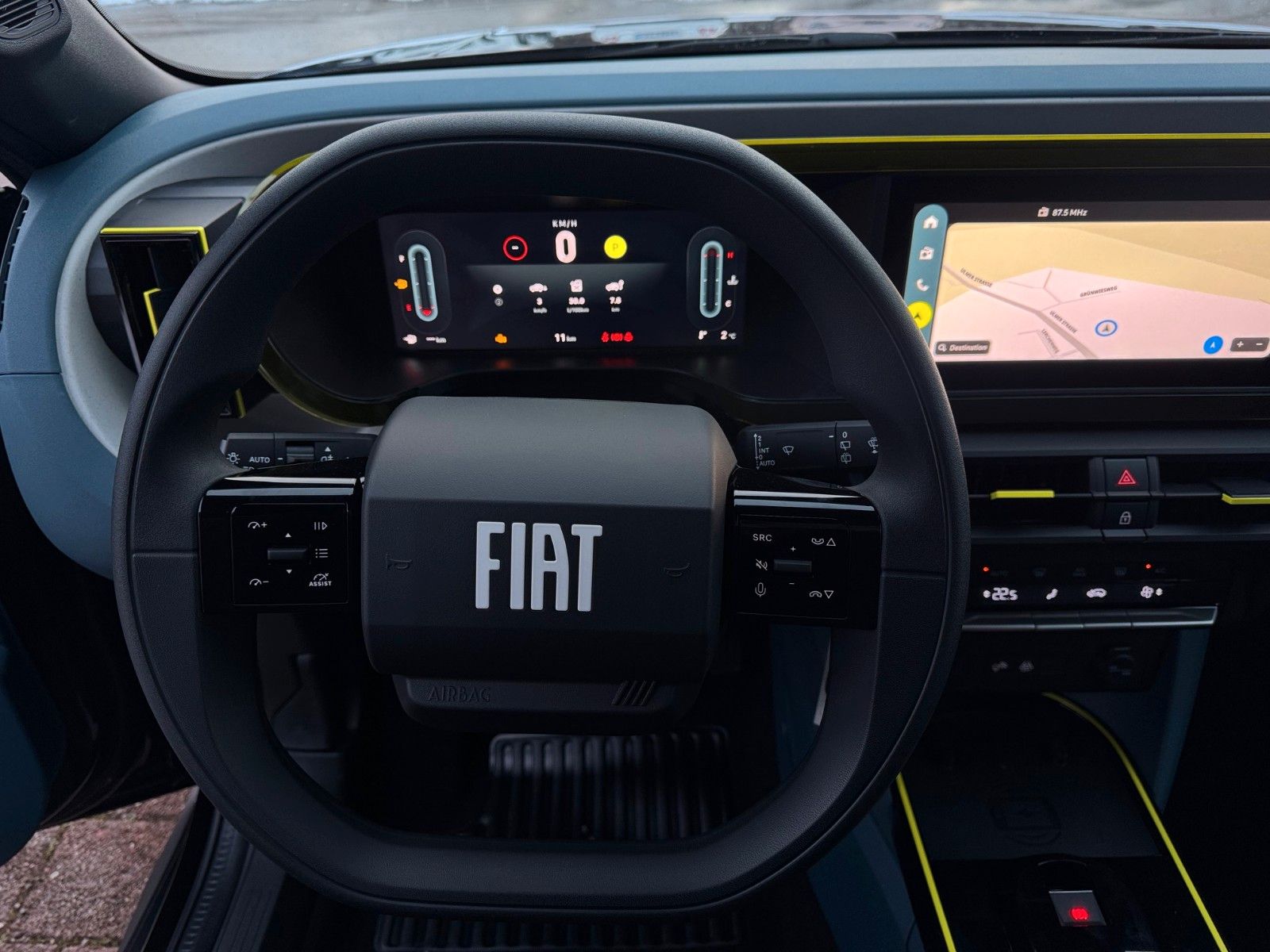 Fahrzeugabbildung Fiat Grande Panda 1.2 110PS Business Edition Navi