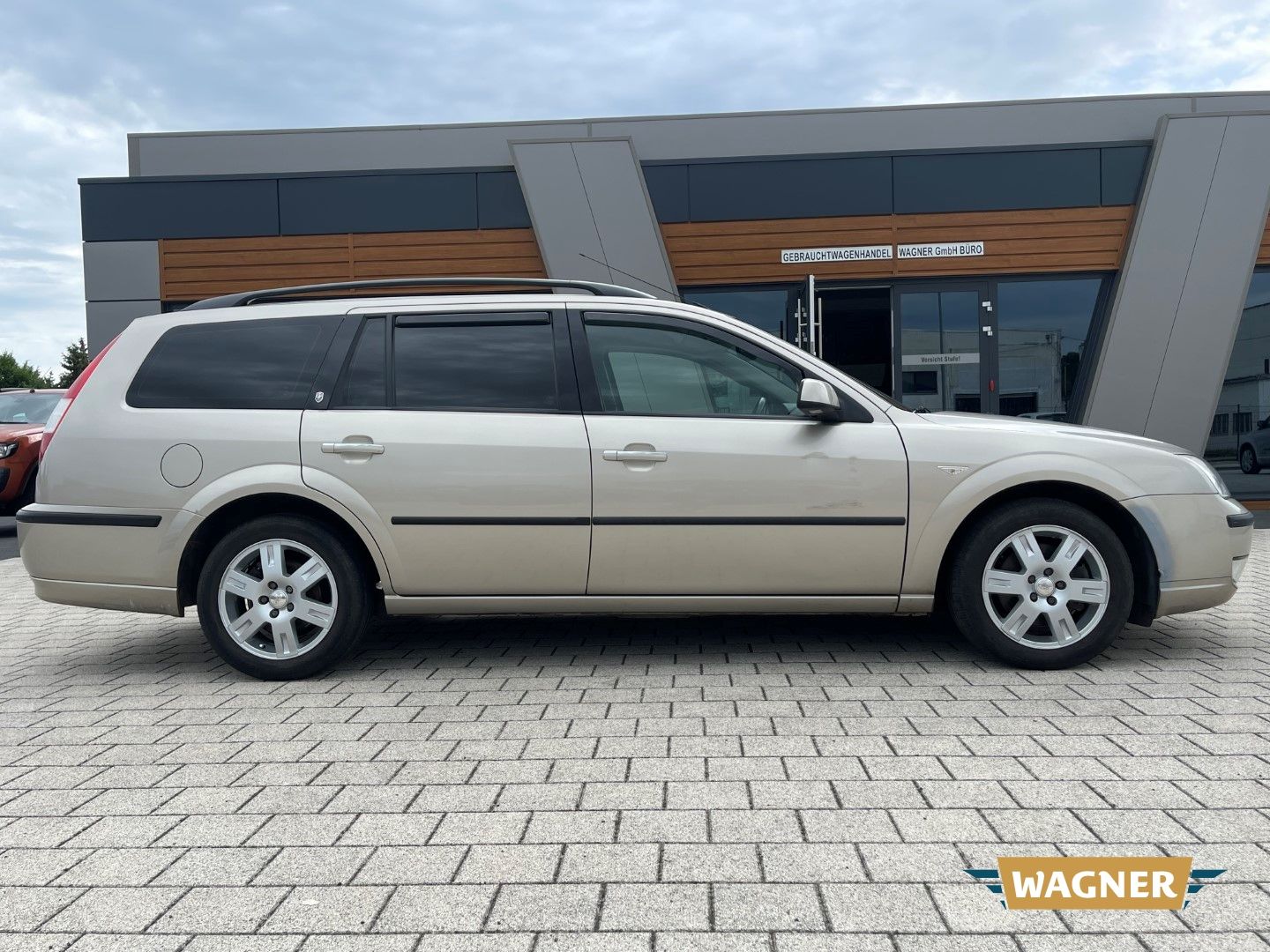 Fahrzeugabbildung Ford Mondeo Turnier Ghia Klimaanlage Sitzheizung