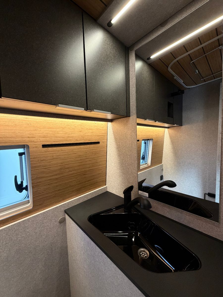 Fahrzeugabbildung HYMER / ERIBA / HYMERCAR Redwood 600 Trail