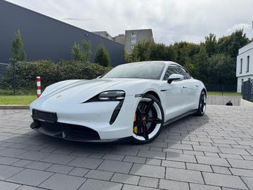 2020 Porsche TAYCAN 照片 3