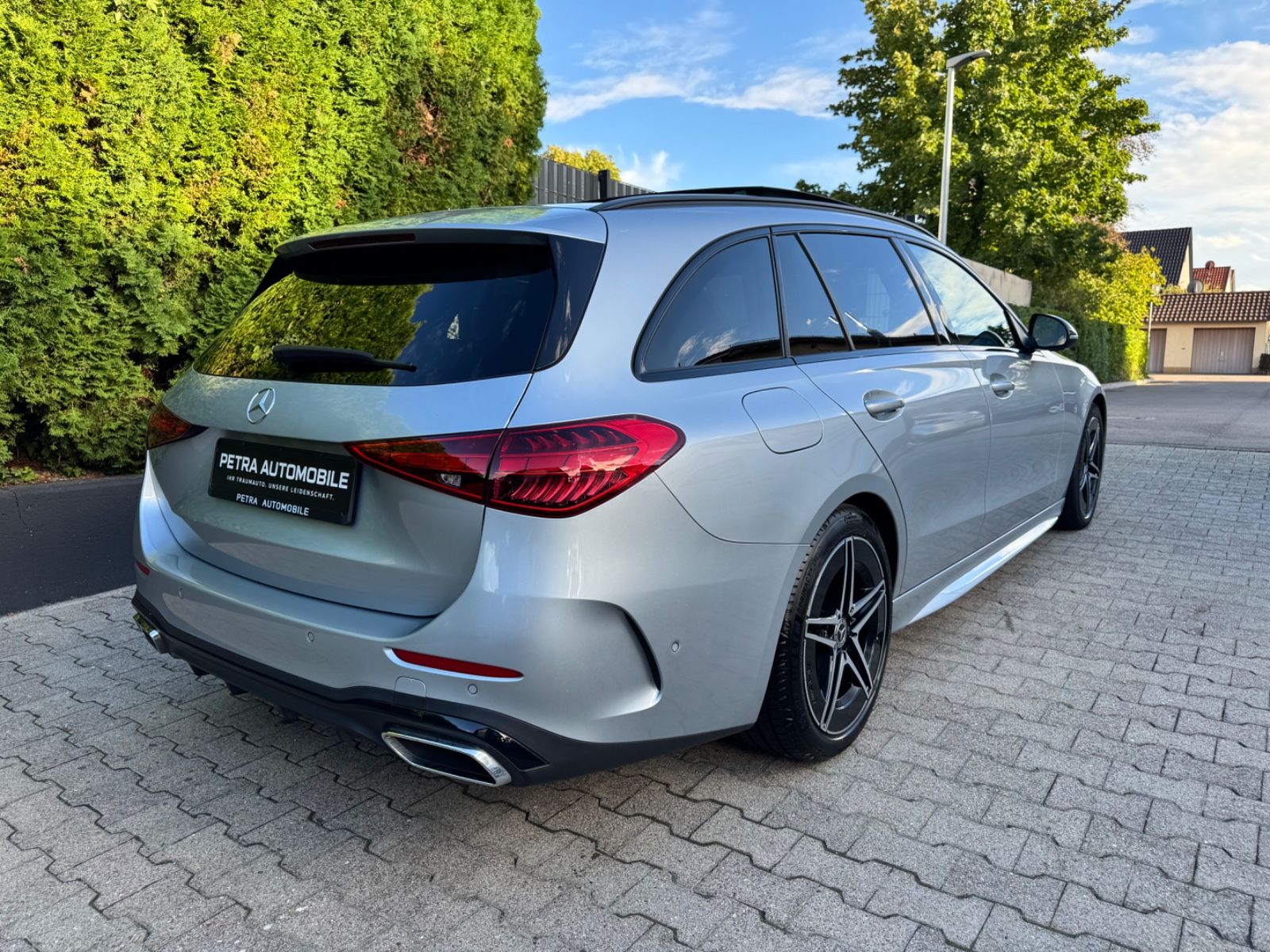 Mercedes-Benz C 200 d T AMG LINE PANO KAMERA TOTWINKEL 8FACHB imagem 2