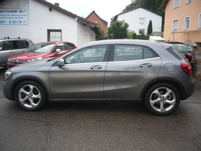 Mercedes-Benz GLA 180 GLA 1,6 l 122PS 68000KM Navi Klimaautoma