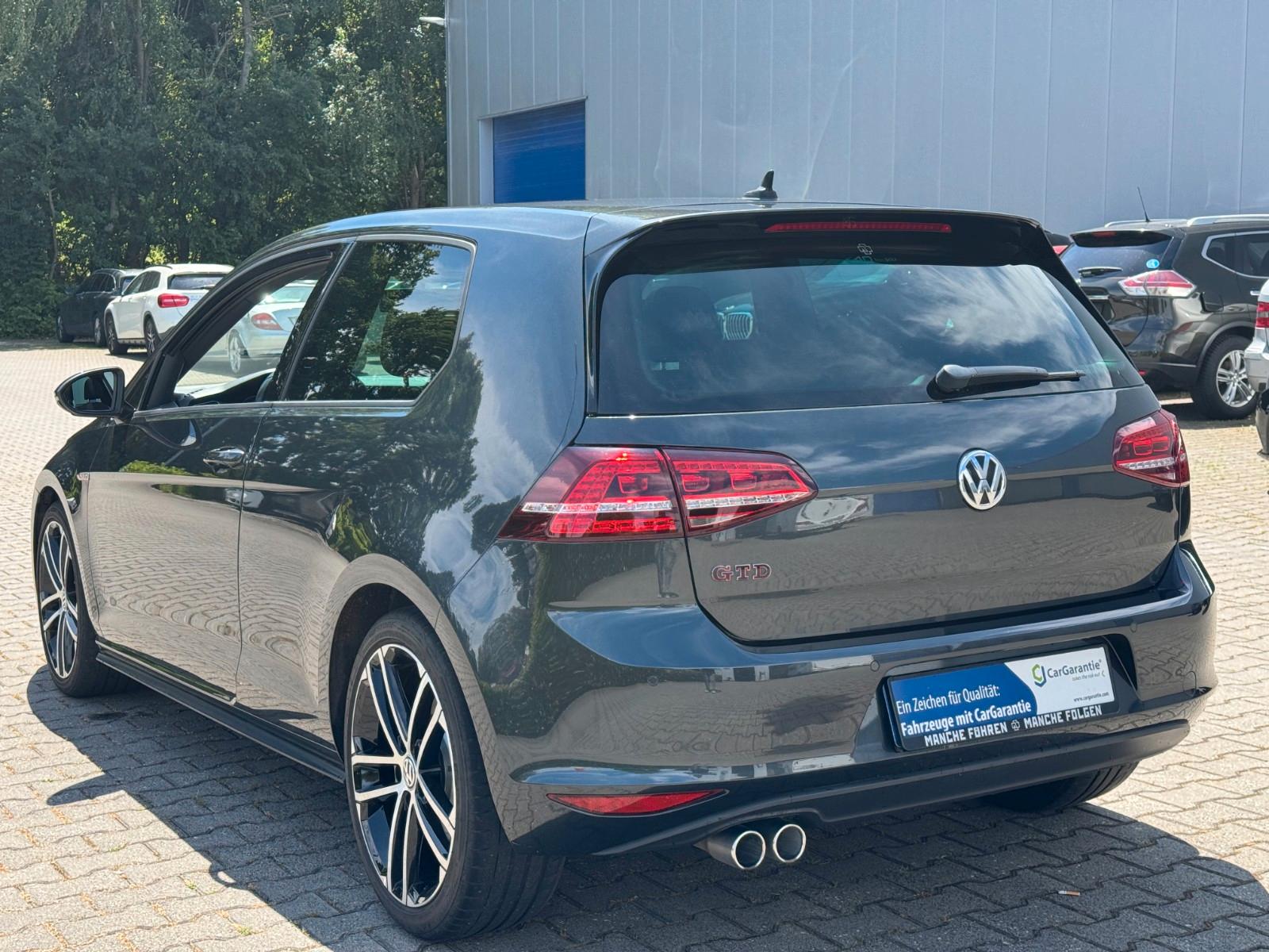 Volkswagen Golf VII Lim. GTD BMT Garantie *Pano *Sportpaket