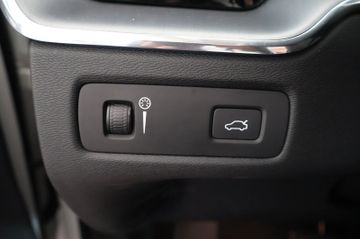 Volvo XC60 Momentum LED 360 Kamera CarPlay
